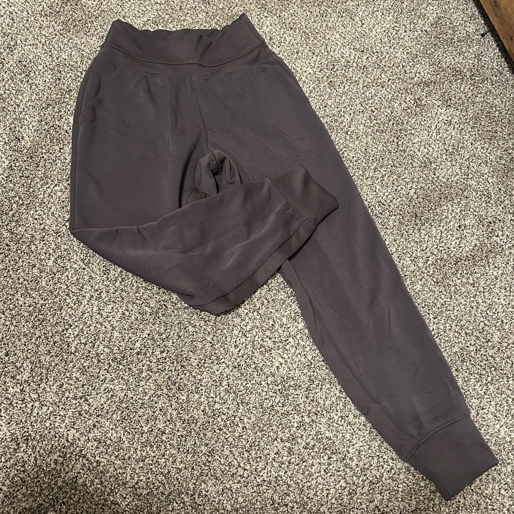 Buckle Black Jogger
